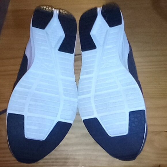 NWOT Puma Mens Size 9 Softfoam Wired Athetic Running Shoes Sneakers - Picture 6 of 15